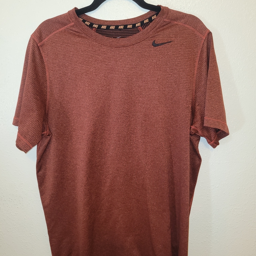 Nike Men's Dri Fit Tshirt  Size Large
